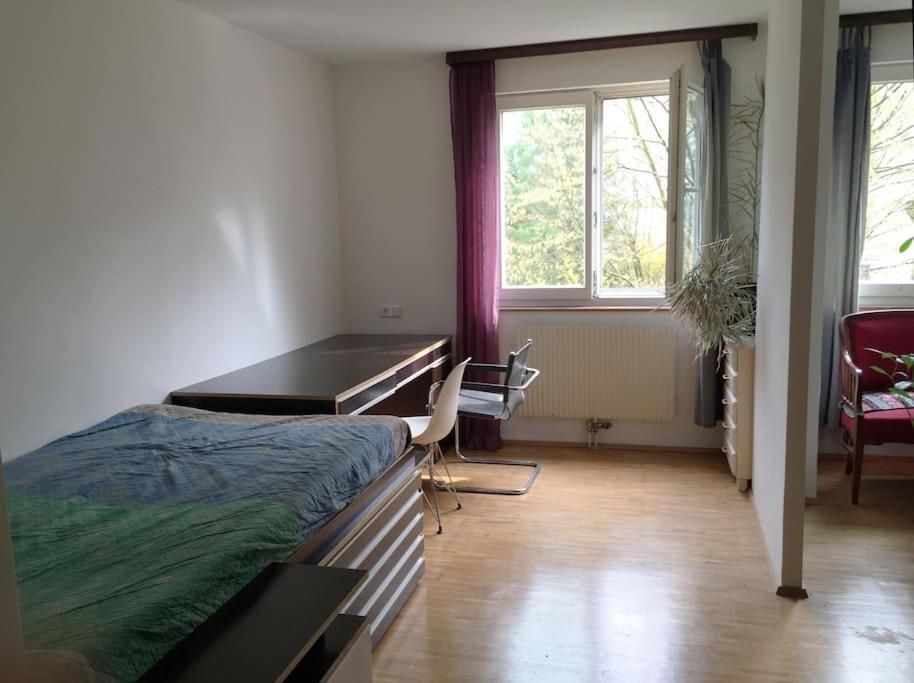 Room In Maisonette With Garden, Parking Place Vienna Exterior photo